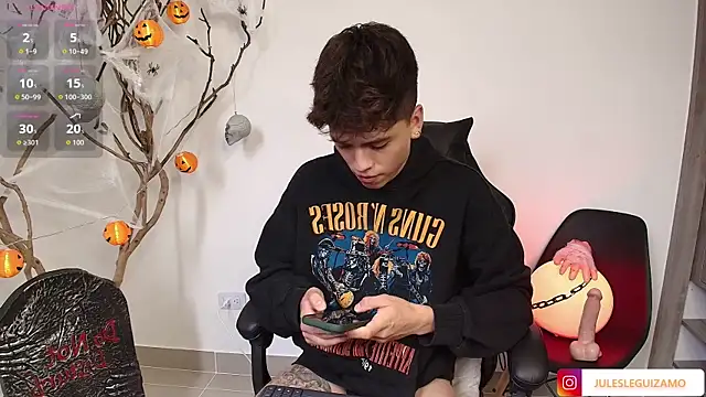 stev austin  online show from 10/08/25, 09:34