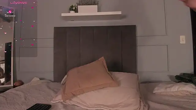 Sweet Janne  online show from 10/17/25, 07:05