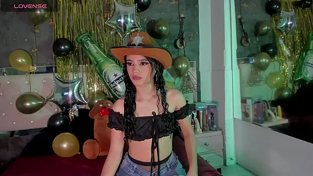 Snapshot of Viiolettlopez chatting on 10/02/25, 12:56 Viiolettlopez online show from 10/02/25, 12:56