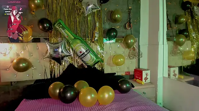 Snapshot of Viiolettlopez chatting on 10/04/25, 02:15 Viiolettlopez online show from 10/04/25, 02:15