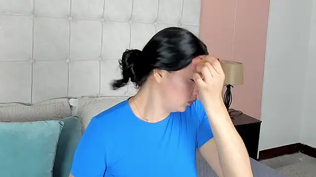 ashley Olsen online show from 09/26/25, 03:32