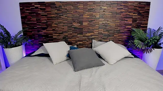 debra win online show from 12/03/25, 09:29