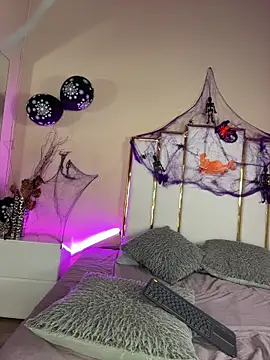 Alexandraa Gomez online show from 10/24/25, 09:00