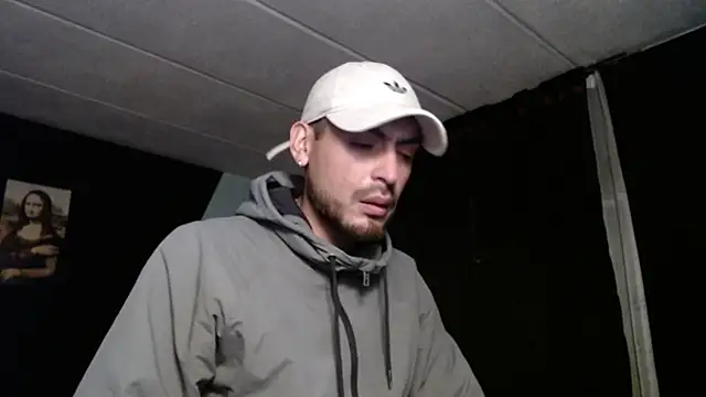 Snapshot of malek_xarx_ chatting on 10/19/25, 05:08 malek xarx online show from 10/19/25, 05:08