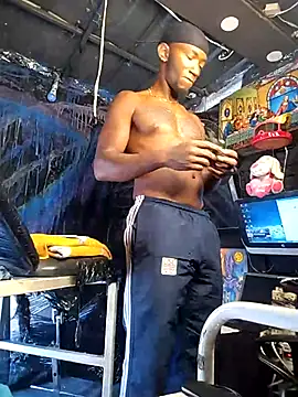 Snapshot of Jhoan_Simply chatting on 12/02/25, 08:37 Jhoan Simply online show from 12/02/25, 08:37