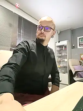 Snapshot of zain_kreigger chatting on 09/27/25, 10:15 zain kreigger online show from 09/27/25, 10:15