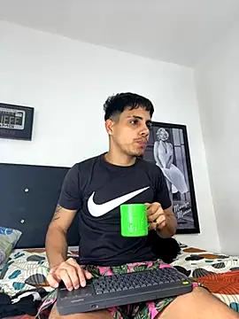 Snapshot of Luke_Stone chatting on 11/26/25, 09:16 Luke Stone online show from 11/26/25, 09:16