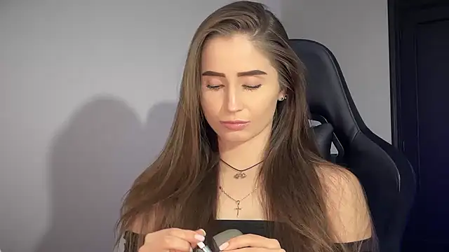 Snapshot of s_meow chatting on 11/09/25, 04:11 s meow online show from 11/09/25, 04:11