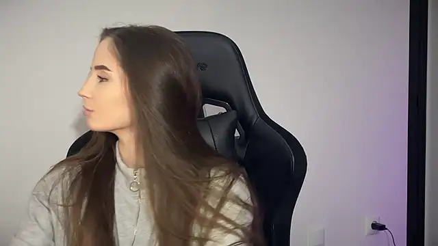 Snapshot of s_meow chatting on 11/22/25, 10:53 s meow online show from 11/22/25, 10:53