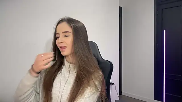 Snapshot of s_meow chatting on 12/02/25, 10:38 s meow online show from 12/02/25, 10:38