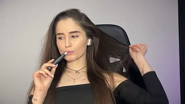 Snapshot of s_meow chatting on 12/04/25, 09:34 s meow online show from 12/04/25, 09:34