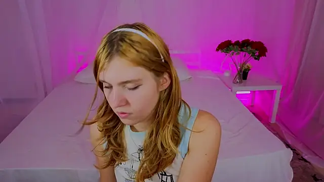 Snapshot of Iris_Rain chatting on 11/13/25, 10:14 Iris Rain online show from 11/13/25, 10:14