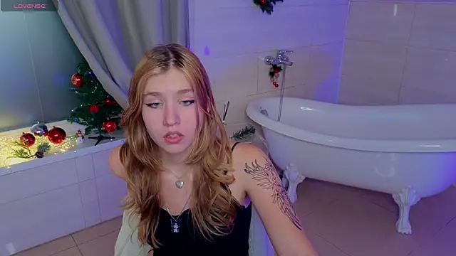 Snapshot of Iris_Rain chatting on 11/30/25, 10:19 Iris Rain online show from 11/30/25, 10:19