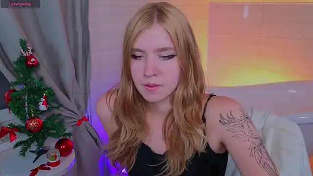 Snapshot of Iris_Rain chatting on 12/15/25, 10:08 Iris Rain online show from 12/15/25, 10:08