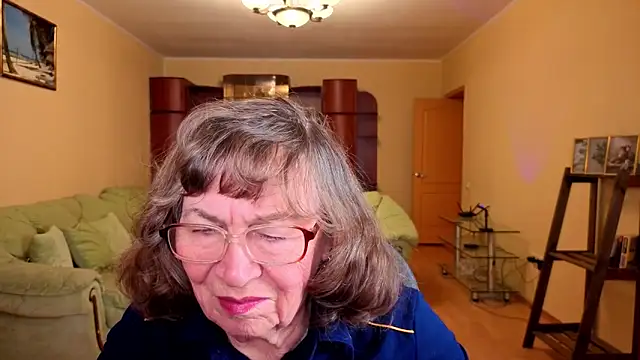 Betty Brick online show from 01/06/26, 02:21