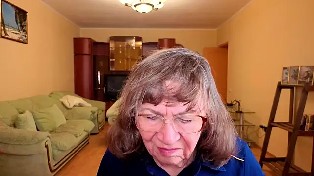 Betty Brick online show from 01/07/26, 03:20
