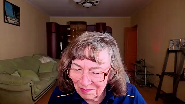 Betty Brick online show from 01/07/26, 03:47