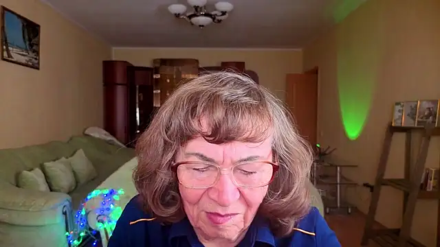 Betty Brick online show from 01/11/26, 06:51