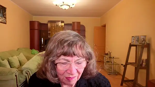 Betty Brick online show from 01/16/26, 03:27