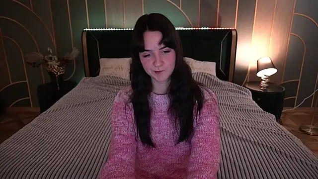 Snapshot of BerryDiva chatting on 11/26/25, 07:31 BerryDiva online show from 11/26/25, 07:31