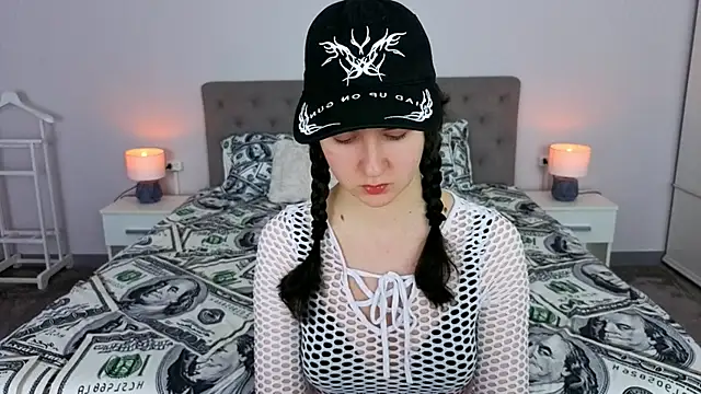 BerryDiva online show from 05/08/26, 08:03