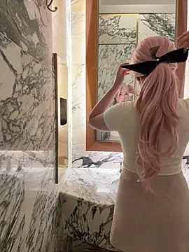 winter11 online show from 09/20/25, 06:47