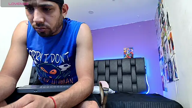 Snapshot of ashtoncooperr chatting on 11/14/25, 07:01 ashtoncooperr online show from 11/14/25, 07:01