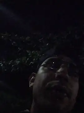 Snapshot of ashtoncooperr chatting on 11/23/25, 11:26 ashtoncooperr online show from 11/23/25, 11:26