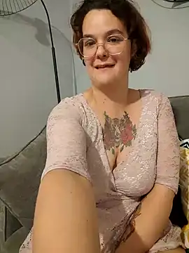 DadoTigresse online show from 10/18/25, 07:03