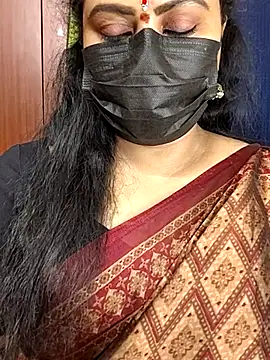 honey-flower online show from 10/12/25, 12:15