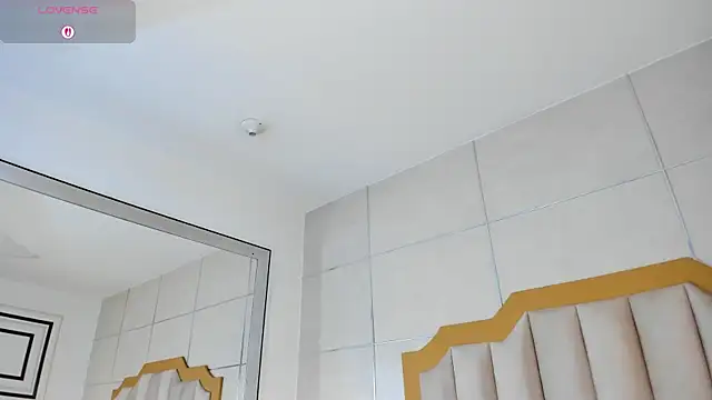 Snapshot of MaddieParker chatting on 11/21/25, 07:56 MaddieParker online show from 11/21/25, 07:56