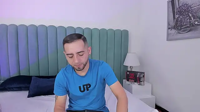 Snapshot of Lushian_ chatting on 09/23/25, 02:53 Lushian online show from 09/23/25, 02:53