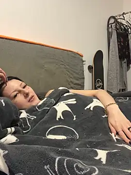 Seductively4 20 online show from 10/21/25, 12:06