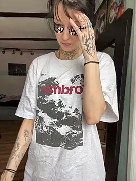 Seductively4 20 online show from 06/05/26, 09:37