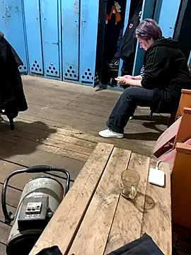 ReginaAndGordon online show from 11/07/25, 02:17