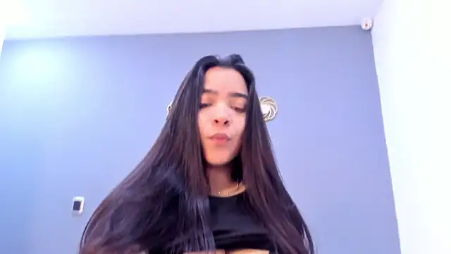 KamilaBetancourt online show from 06/08/26, 01:33