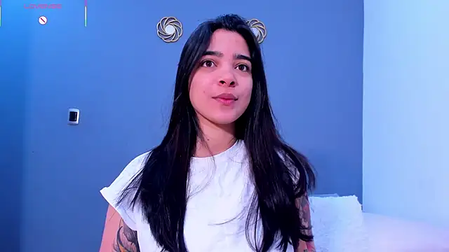 KamilaBetancourt online show from 07/04/26, 12:44