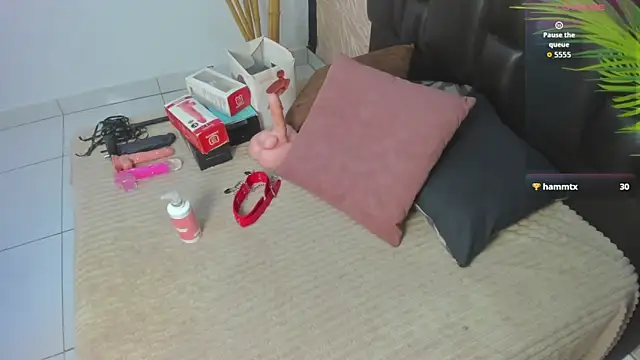 Snapshot of alana_bonny chatting on 09/16/25, 12:06 alana bonny online show from 09/16/25, 12:06