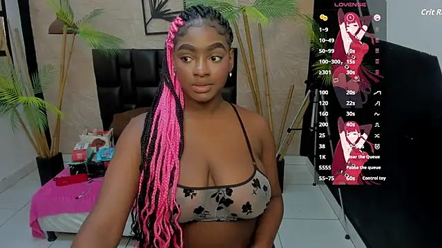 Snapshot of alana_bonny chatting on 11/15/25, 12:45 alana bonny online show from 11/15/25, 12:45