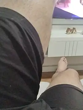 Snapshot of LeoMaduroSP chatting on 10/03/25, 01:02 LeoMaduroSP online show from 10/03/25, 01:02