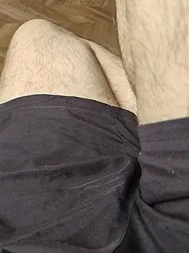 Snapshot of LeoMaduroSP chatting on 10/03/25, 01:08 LeoMaduroSP online show from 10/03/25, 01:08