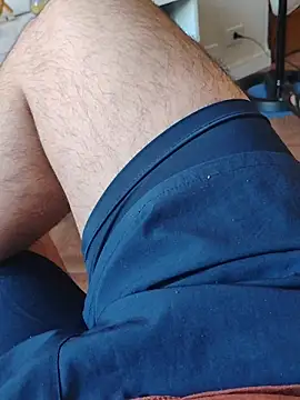 Snapshot of LeoMaduroSP chatting on 10/05/25, 08:07 LeoMaduroSP online show from 10/05/25, 08:07