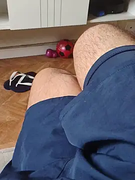 Snapshot of LeoMaduroSP chatting on 10/29/25, 05:36 LeoMaduroSP online show from 10/29/25, 05:36