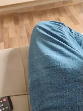 Snapshot of LeoMaduroSP chatting on 11/16/25, 03:06 LeoMaduroSP online show from 11/16/25, 03:06