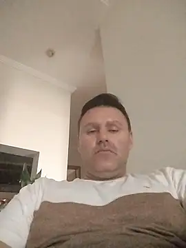 Snapshot of LeoMaduroSP chatting on 12/01/25, 06:24 LeoMaduroSP online show from 12/01/25, 06:24