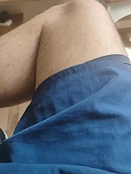 Snapshot of LeoMaduroSP chatting on 12/15/25, 12:53 LeoMaduroSP online show from 12/15/25, 12:53