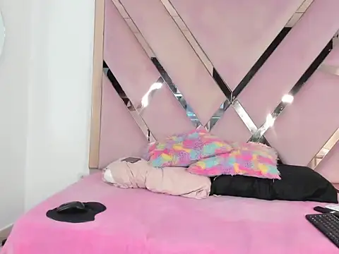 Akiraht online show from 09/17/25, 09:27