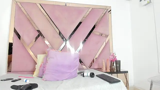 Akiraht online show from 10/15/25, 08:31