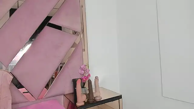 Akiraht online show from 10/25/25, 08:47