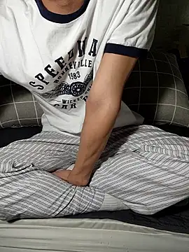 Snapshot of icejuljulju chatting on 12/04/25, 02:59 icejuljulju online show from 12/04/25, 02:59